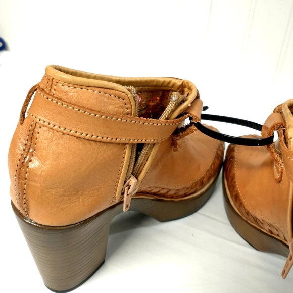 Mexican Handmade Leather Booties Floral Embroidery Size 7 New - Picture 3 of 7